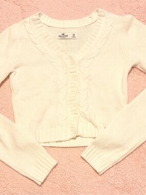Hollister Cream Cable Knit Button-Front Cropped Cardigan